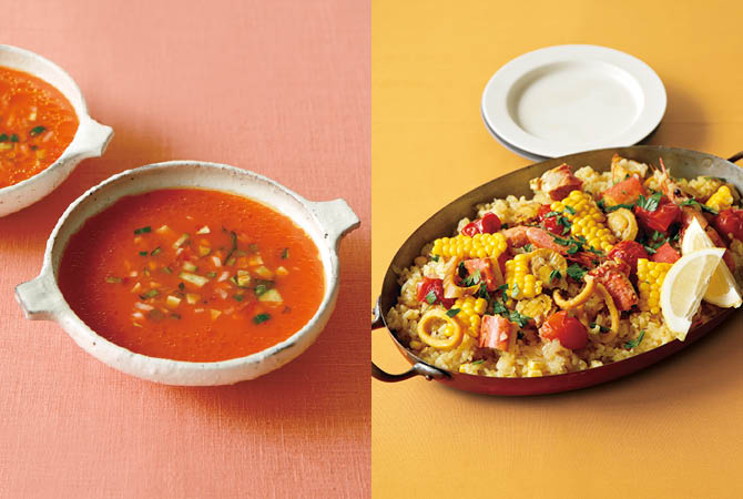 夏のガスパチョ風さわやかスープ（左）、炊飯器でできる夏味パエリア（右）