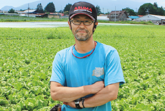 レタスの生産者、北軽井沢有機ファミリィ 清水明俊さん(群馬県長野原町)