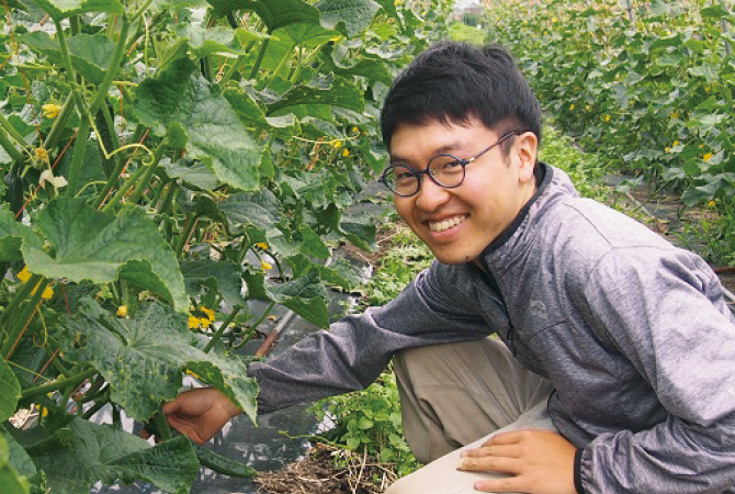 きゅうりの生産者、くらぶち草の会 下野洸貴さん(群馬県高崎市)