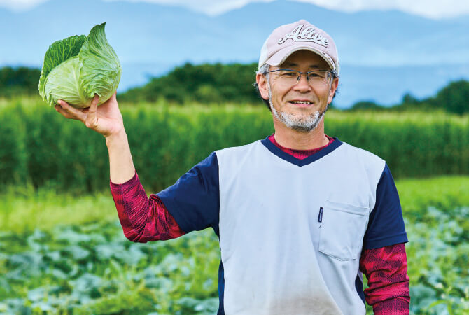 高原育ちのシャキ甘キャベツ生産者、北軽井沢有機ファミリィ 清水明俊さん(群馬県長野原町)