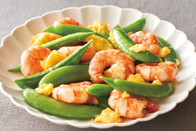 スナップえんどうとエビ、卵の炒め物