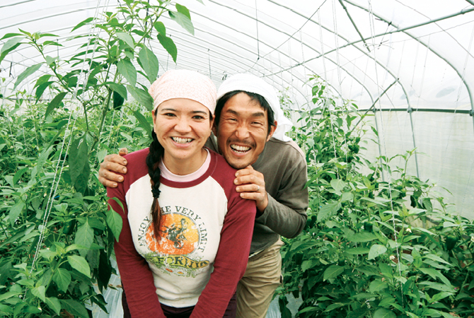 ブルーファーム 西川卓治さんとおつれあいの真衣子さん(沖縄県宮古島市)