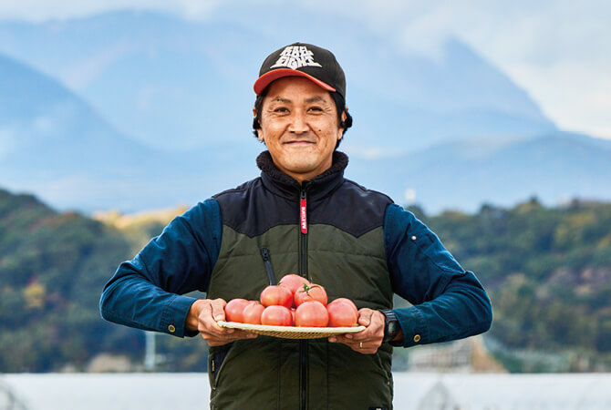 がまだすトマトの生産者、長崎有機農業研究会 本村龍次さん(長崎県南島原市)